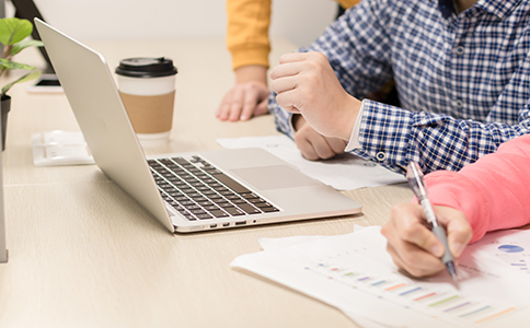 盤點倉庫存貨、固定資產(chǎn)