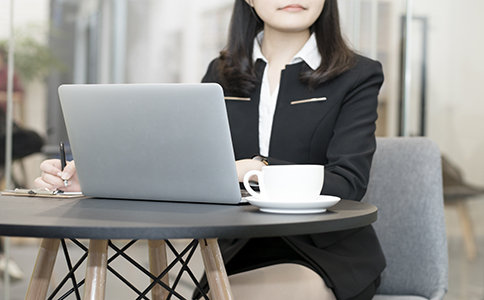 剛開始創(chuàng)業(yè)，注冊(cè)公司還是注冊(cè)個(gè)體工商戶？