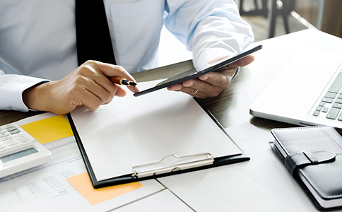 選擇專業(yè)代辦機構的優(yōu)勢