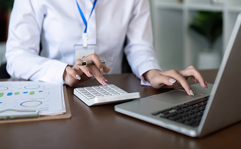 代記賬公司多少錢一年？