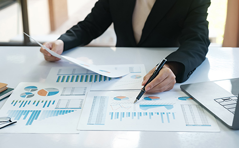 商標(biāo)注冊(cè)代理費(fèi)用一般多少錢(qián)？